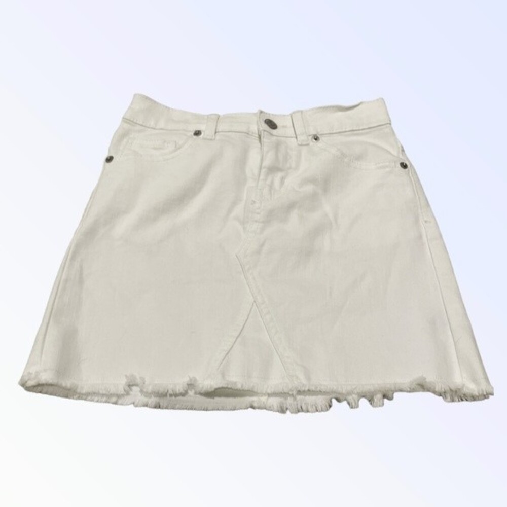 Cat & Jack White Denim Skirt SZ M (7/8) Like New